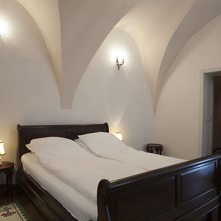 Green Door Apartment Sibiu Oda fotoğraf