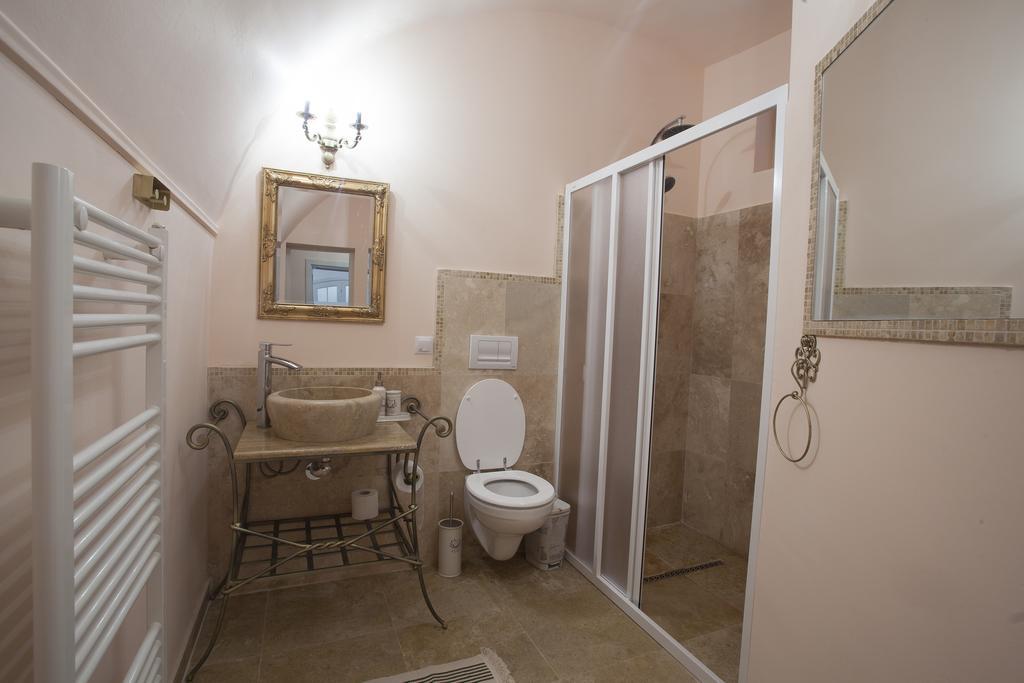 Green Door Apartment Sibiu Oda fotoğraf
